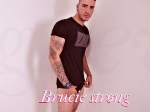 Brucie_strong